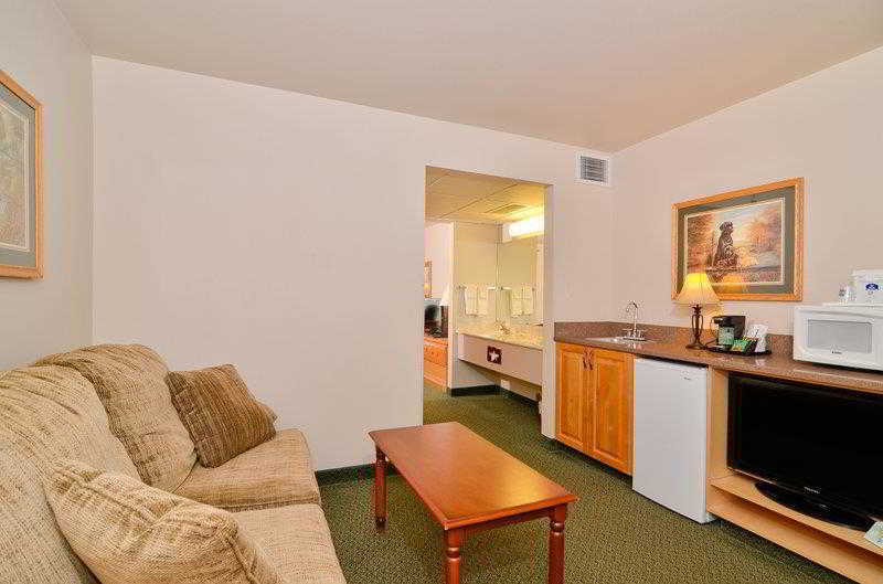 Best Western Yellowstone Crossing Laurel Ruang foto